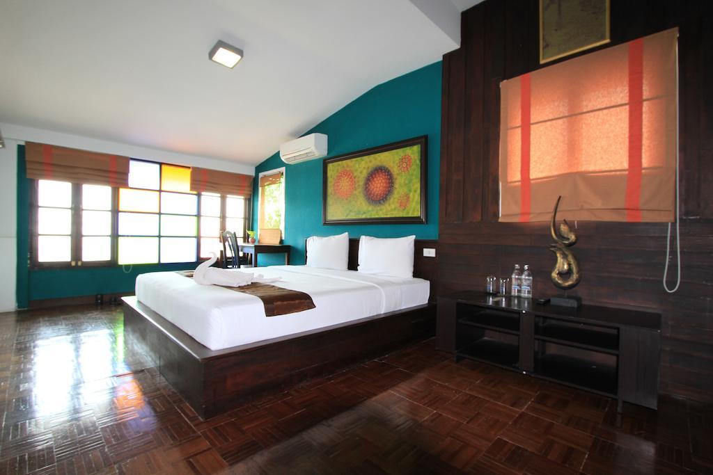 Tony'S Place Ayutthaya Room photo