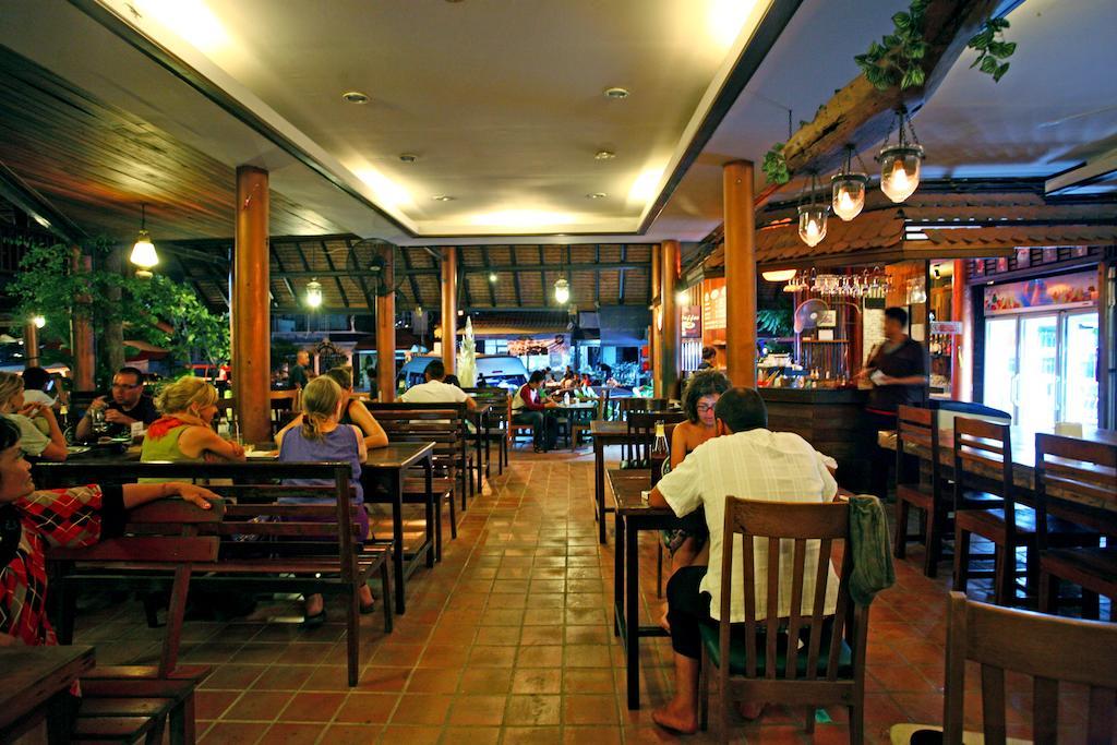 Tony'S Place Ayutthaya Exterior photo