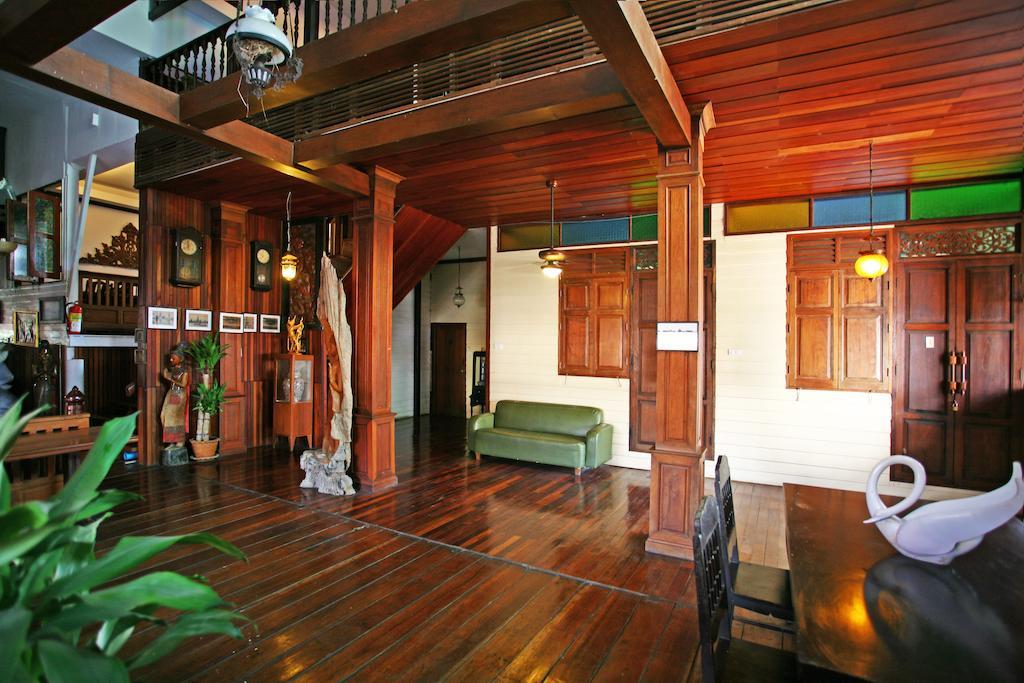 Tony'S Place Ayutthaya Exterior photo
